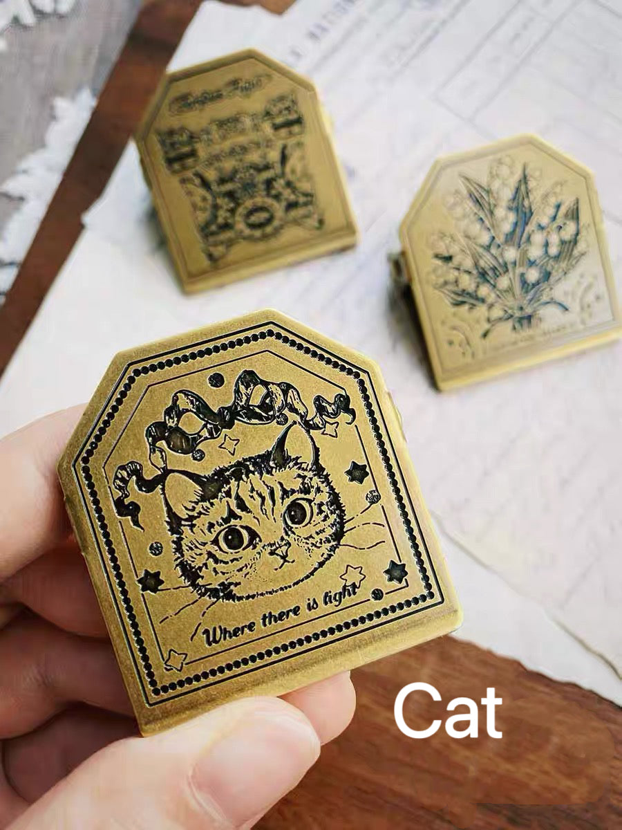 AAAI'S : NOTBOOK BRASS CLIPS