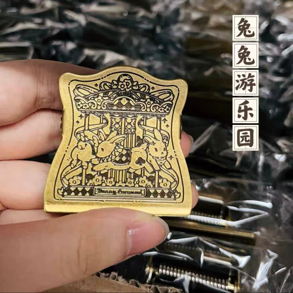AAAI'S : NOTEBOOK BRASS CLIPS : NATURE COLLECTION